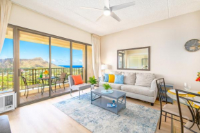 Ocean View Oasis with Free Parking, A Waikiki Gem!